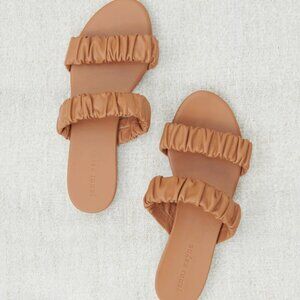 Jenni Kayne Leather Dune Sandal in Camel size 39